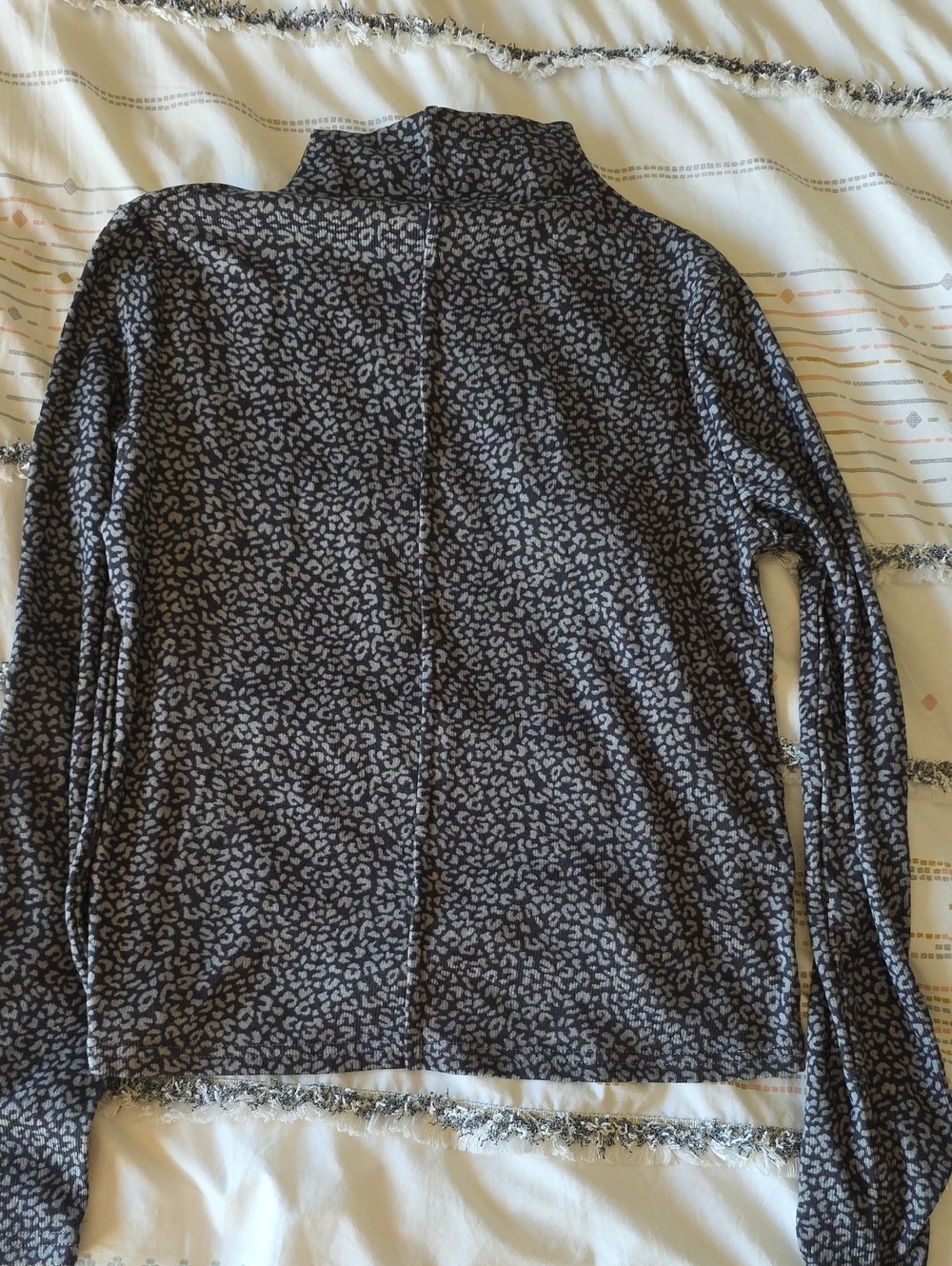 Long Sleeve Grey Leopard Print Turtleneck